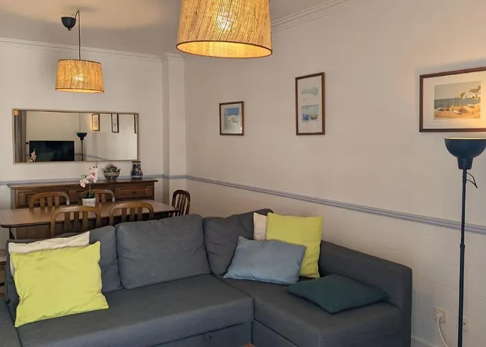 Holidays 埃里塞拉